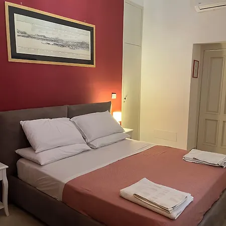 Le Petit Palais - Bed & Breakfast 4*