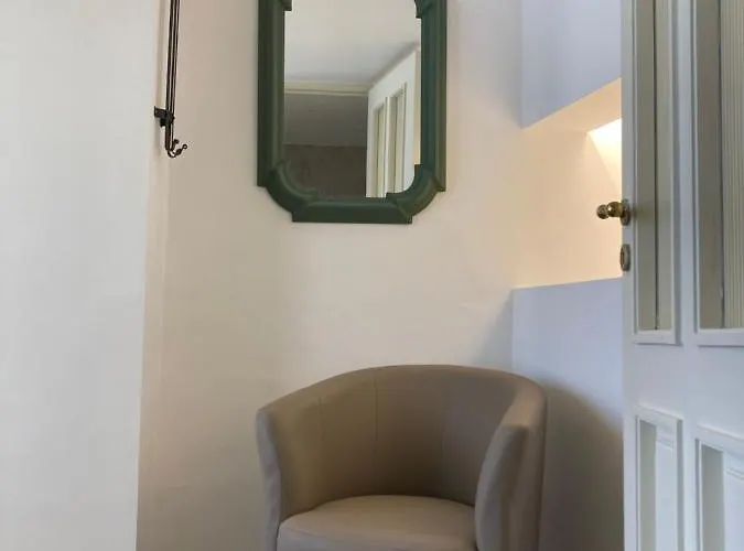 ベッド・アンド・ブレックファスト Le Petit Palais -