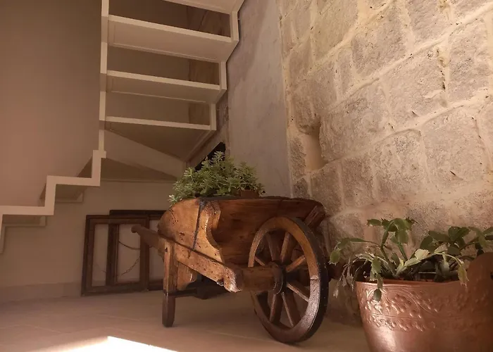 Le Petit Palais - ベッド・アンド・ブレックファスト 4*