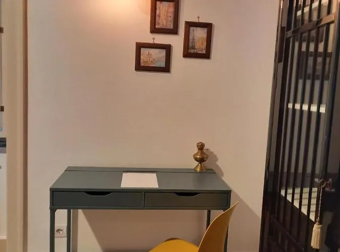 Le Petit Palais - 4* ナポリ