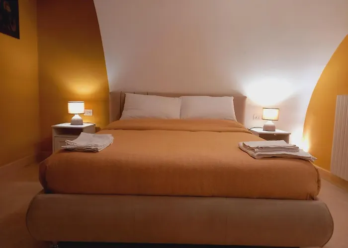 ベッド・アンド・ブレックファスト Le Petit Palais - ナポリ