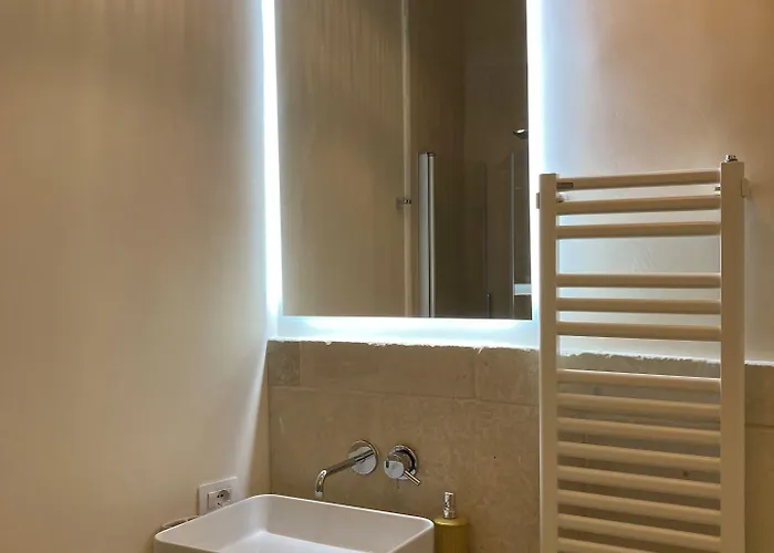 ベッド・アンド・ブレックファスト Le Petit Palais -