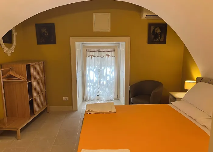 Le Petit Palais - 4* ナポリ