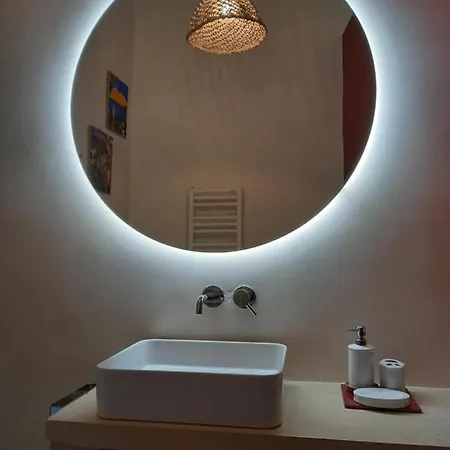 Bed & Breakfast Le Petit Palais - Maison De Charme 4*