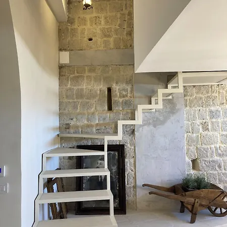 Le Petit Palais - Maison De Charme Bed and Breakfast Νάπολη